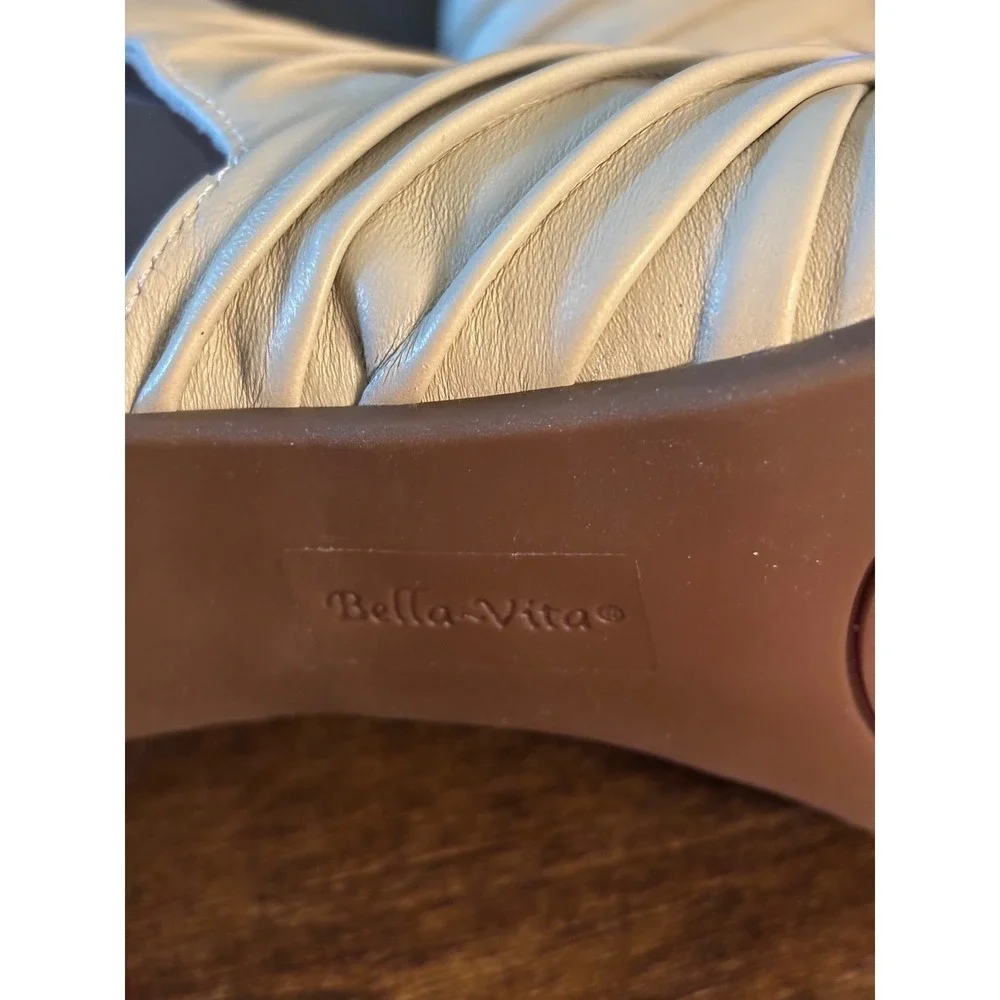 Bella Vita Ivory Leather Peep Toe Heels NWOT Ruched Boutique Sandals Comfort 7.5